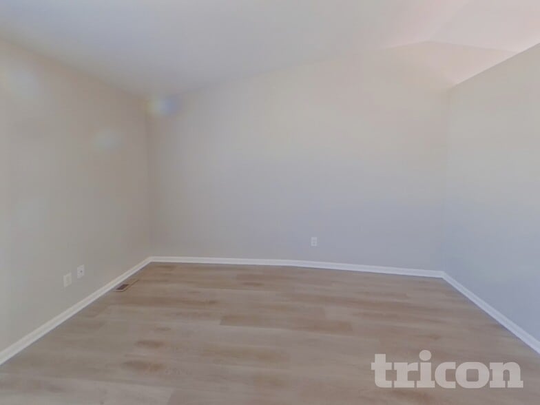 Building Photo - 308 N 46th Ave