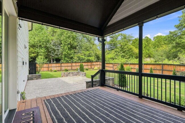 Building Photo - Luxurious Craftsman-style Home in Wake Forest