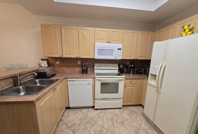 Building Photo - 8956 W Flagler St