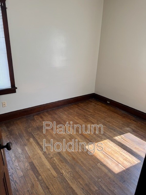 Building Photo - 11915 Andover Blvd