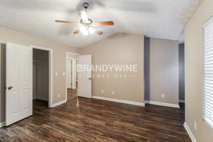 Building Photo - 846 Stonebridge Crescent