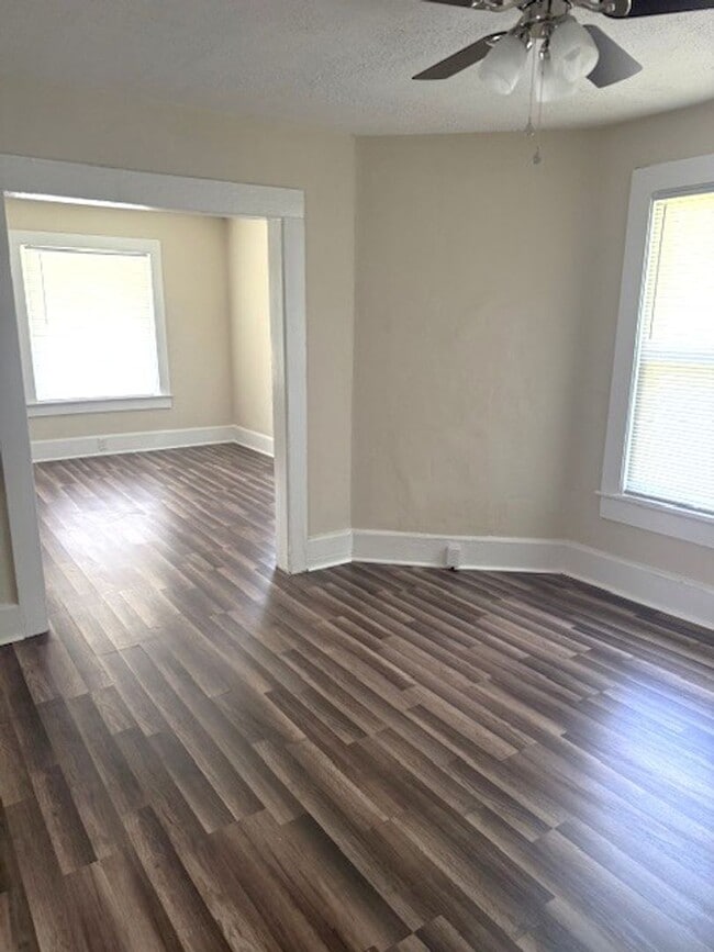 Building Photo - 2 Bedroom, 1 Bath House (COMING SOON)