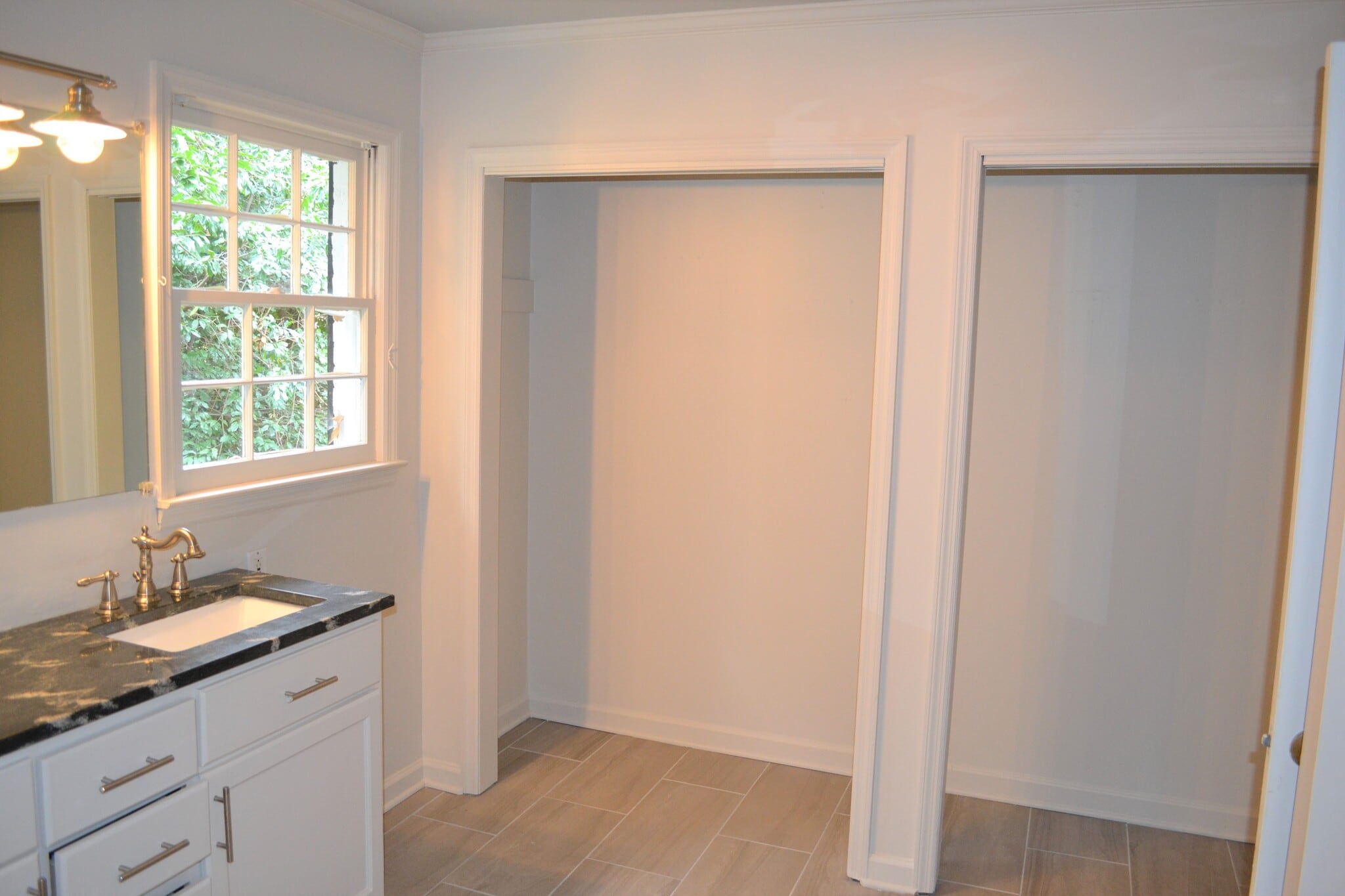 Building Photo - 388 Collier Rd NW