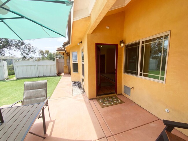 Building Photo - Large Private Yard with View- 1BD/BA ADU