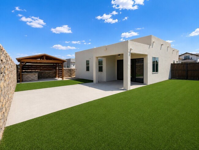 Building Photo - 876 Eastwell Dr