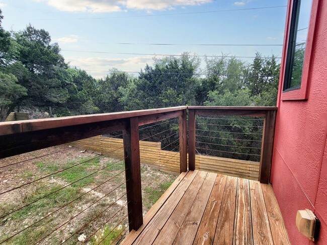 Building Photo - 325 Southwind Rd