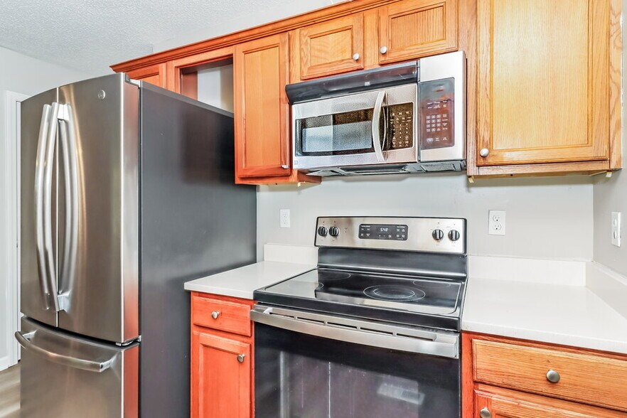 Building Photo - 69 Middlebrook Dr