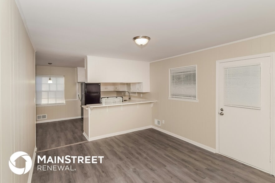 Building Photo - 1508 Brewster Cir