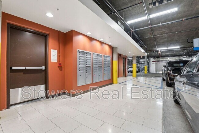 Building Photo - 1655 N California Blvd