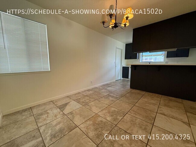 Building Photo - 938 Estrada Ct