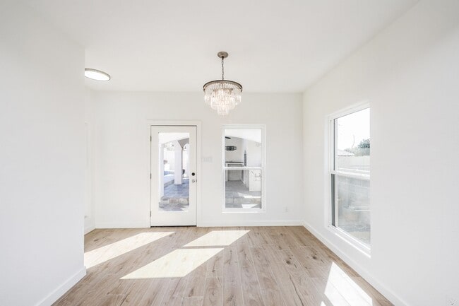 Building Photo - 115 Coahuila Loop