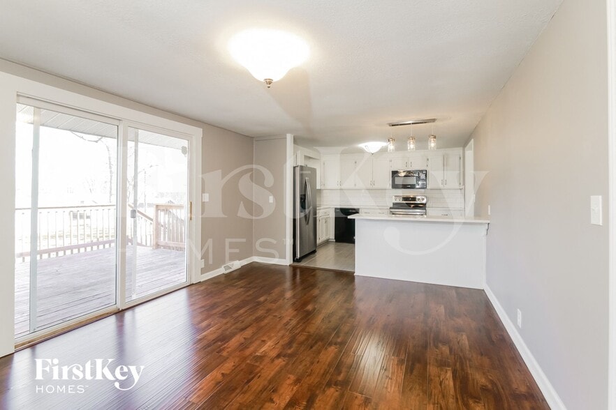 Building Photo - 703 Hamblen Rd