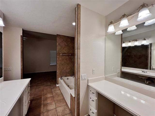Building Photo - 5131 Trail Dust Ln