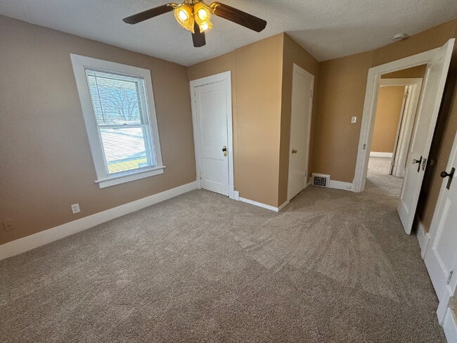 Building Photo - Room to Breathe! 4-Bedroom Springfield Home Ready Now!