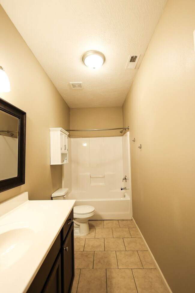 Building Photo - 414 E Harrison St