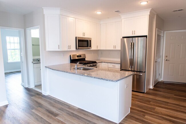 Building Photo - 11 Seminary Ave