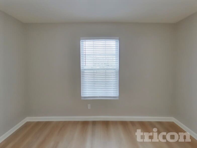 Building Photo - 9544 W Campfire Dr