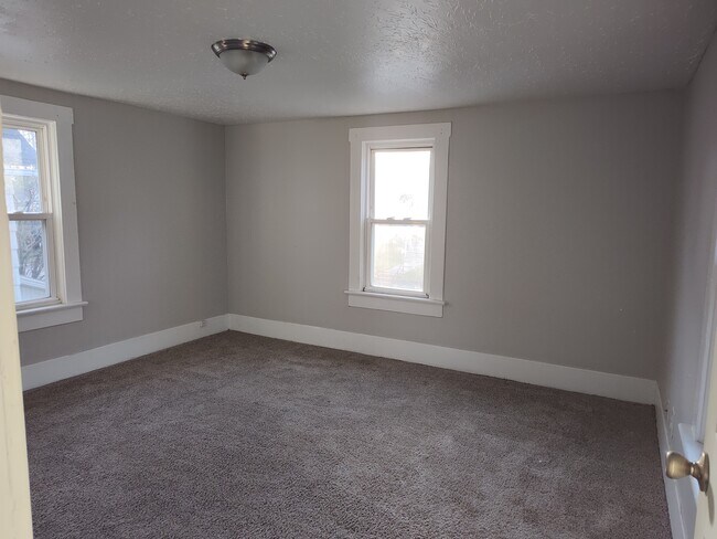 Building Photo - 145 21st St NW