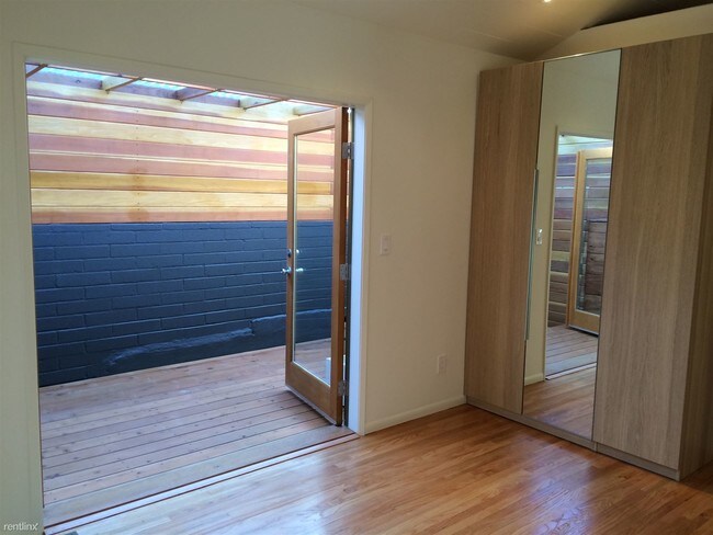 Building Photo - 1 br, 1 bath  - 2134 Griffith Park Blvd