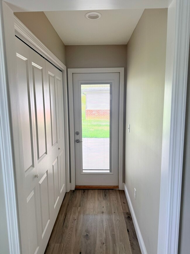 Building Photo - 295 Oak Grove Cir