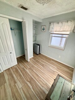 Building Photo - 757 52nd Ave N