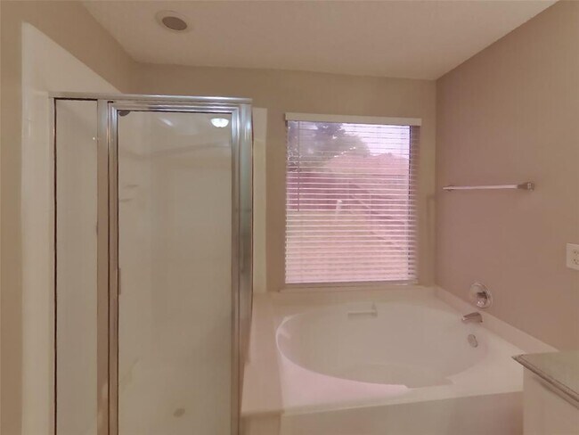 Building Photo - 8348 Orleans Ln