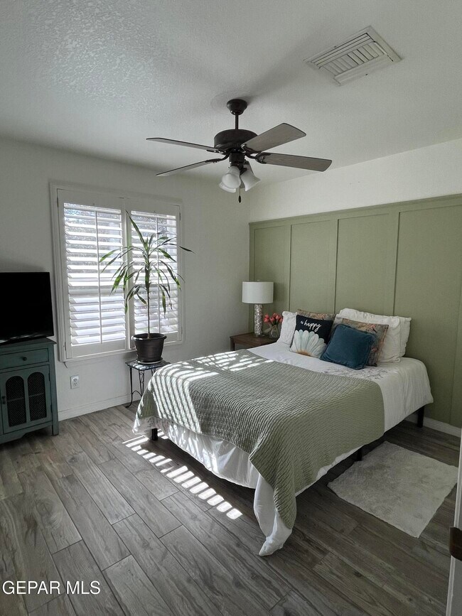 Building Photo - 1424 Cloud Ridge Dr