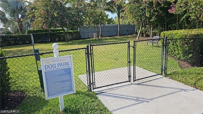 Building Photo - 2305 Ariane Dr