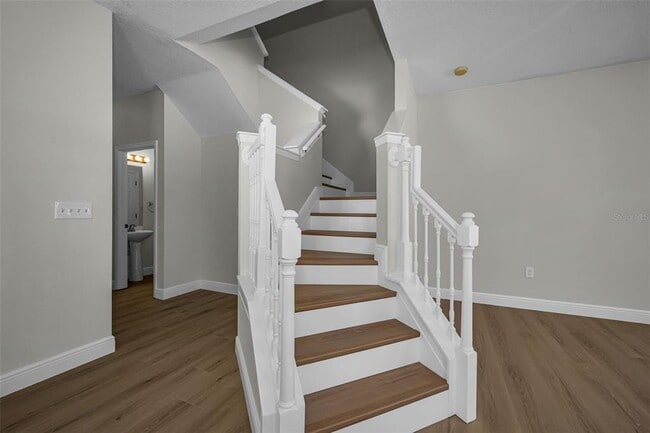 Building Photo - 617 52nd Ave N