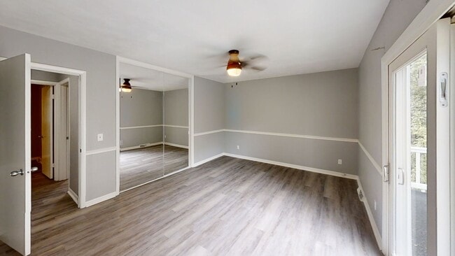 Building Photo - Available July – 4 Bed, 3 Bath Updated Hom...