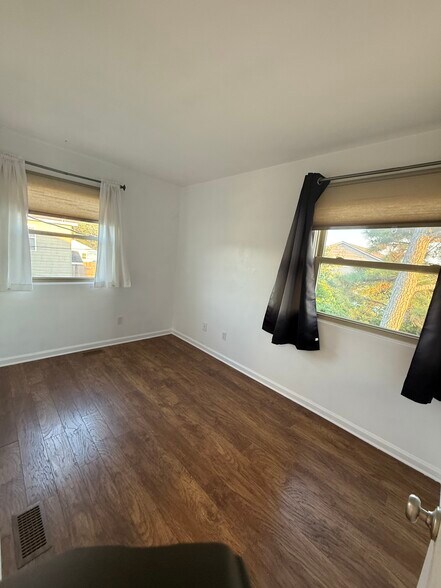 Secondary Bedroom - 9510 18th Bay St