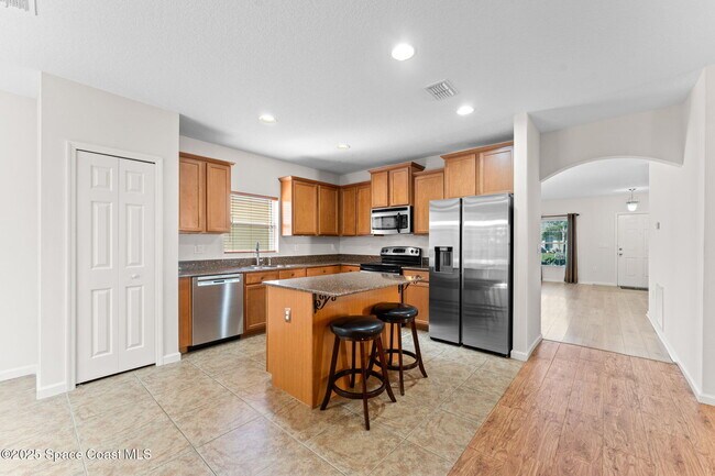 Building Photo - 1517 Attilburgh Blvd