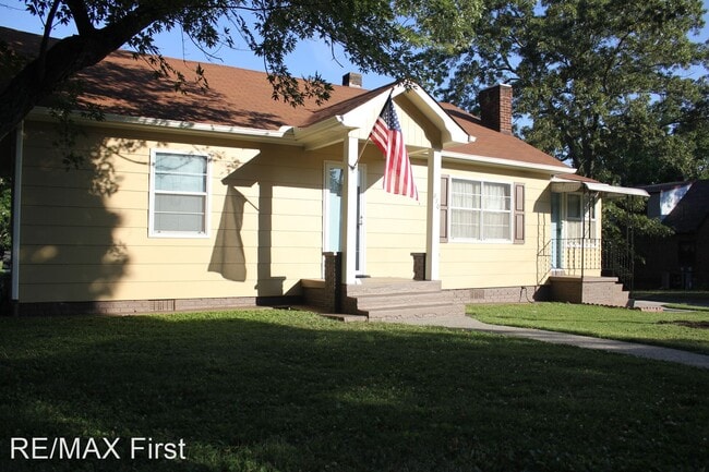 Building Photo - 3 br, 1 bath House - 870 Gilbert St.