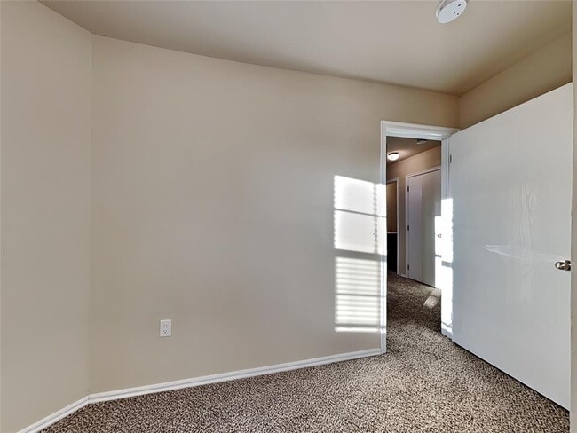 Building Photo - 13108 Bridgewater Ct