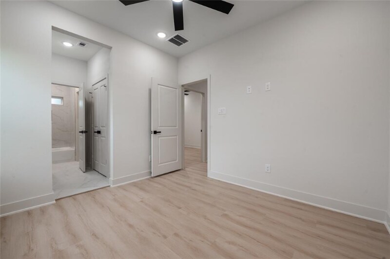 Building Photo - 8122 Corinth St