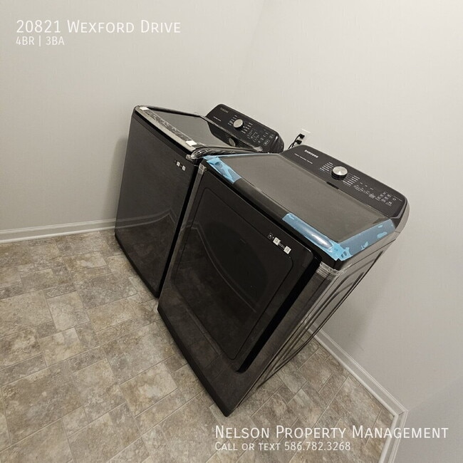 Building Photo - 20821 Wexford Dr