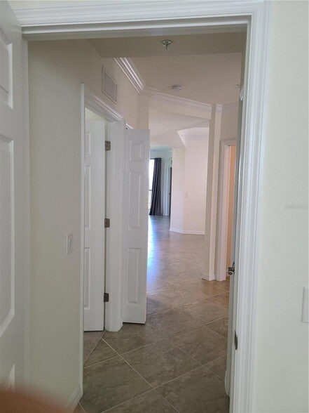 Building Photo - 1010 Tidewater Shores Loop