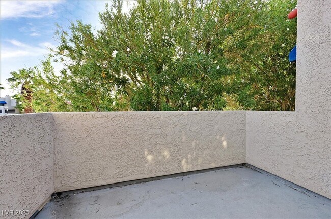 Building Photo - 4320 Gannet Cir