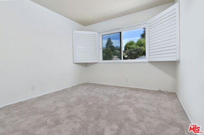 Building Photo - 2649 Rikkard Dr