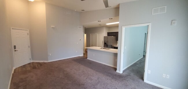 Building Photo - 2 bedroom 2 bathroom condo for rent