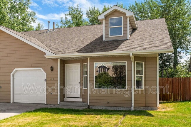 Building Photo - 306 Golden Valley Dr