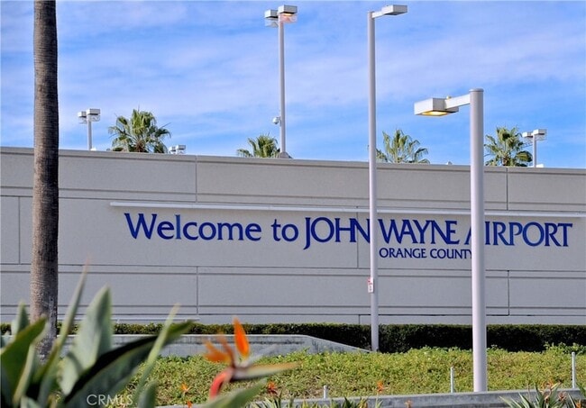 Building Photo - 70 Lupari