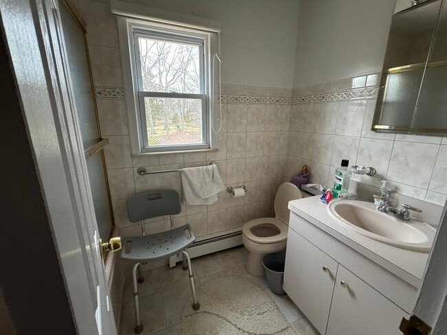 Building Photo - 5 Glenn Dr