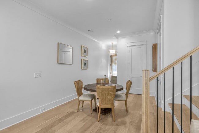 Building Photo - Luxury Townhome Living in Moores Mill — Style, Comfort & Prime Auburn Convenience