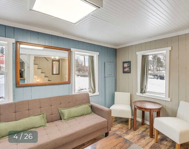 Building Photo - 15 Cottage Rd