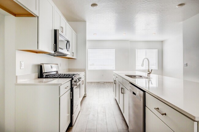 Building Photo - 413 S 1110 W