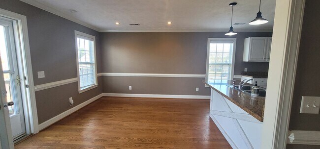 Building Photo - Beautiful Two-Story Home located in Asheford- Close to Fort Bragg & Minutes from Shopping/Restaur...