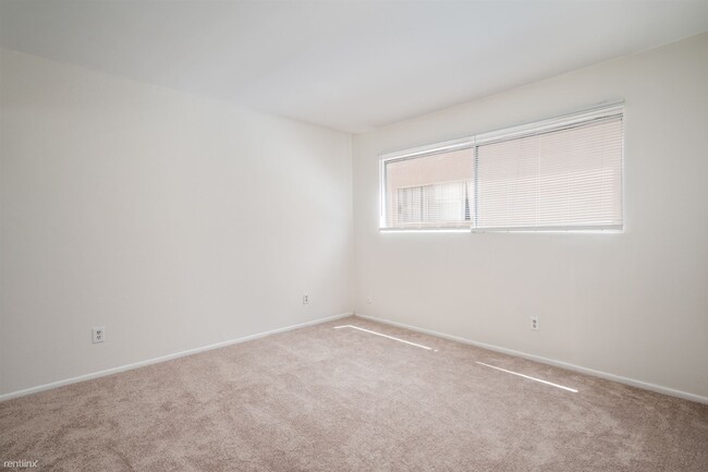 Building Photo - 2 br, 1 bath Condo - 25925 Narbonne Avenue