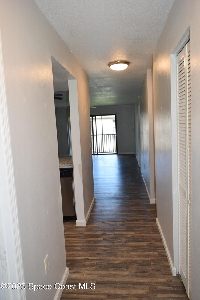Building Photo - 1067 Ellen Ct
