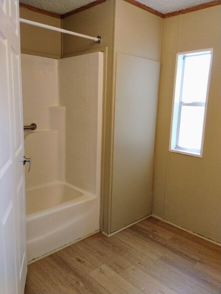 Building Photo - 5510 Lavey Ln